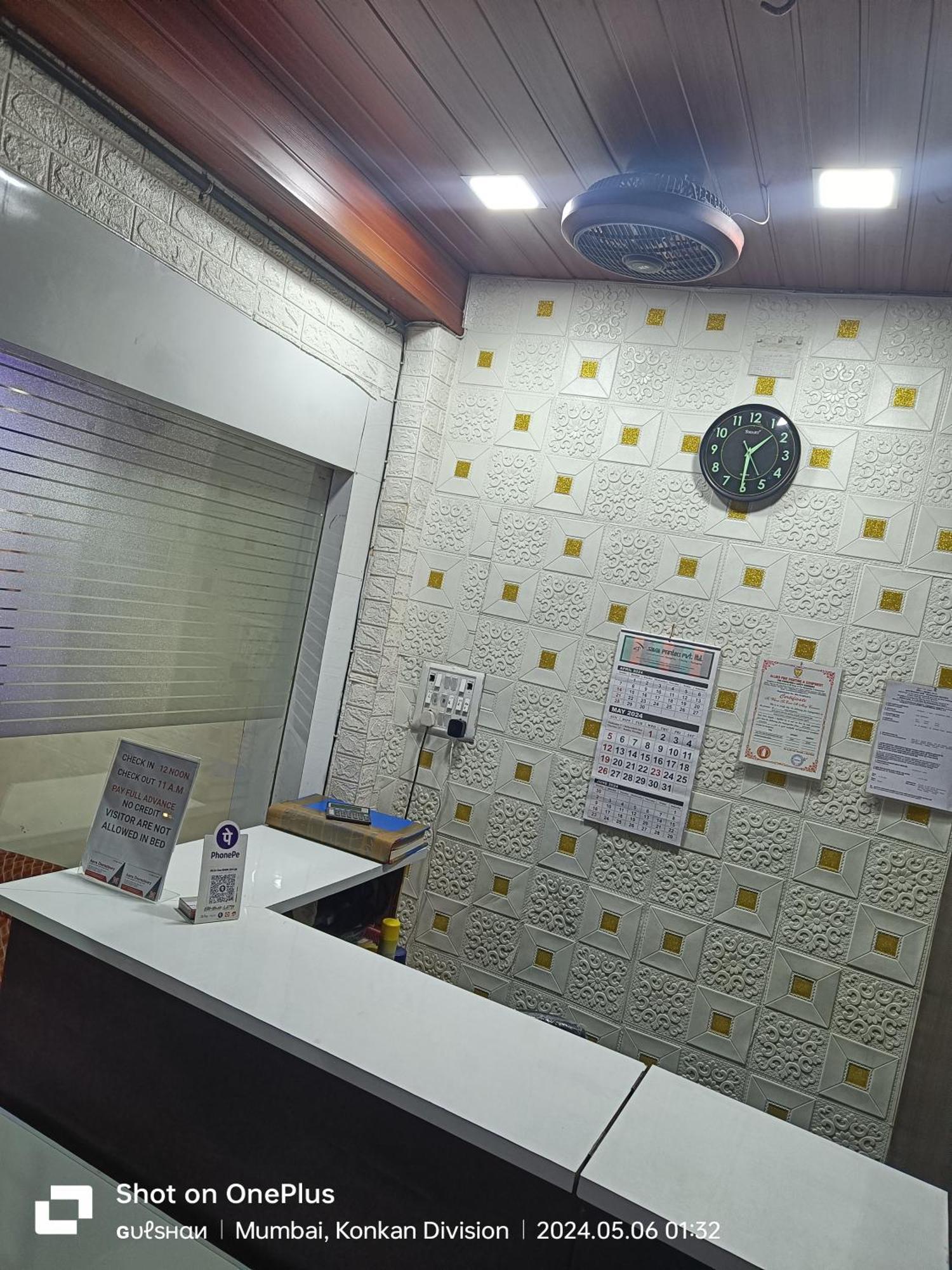 Asra Dormitory For Male And Female Мумбаї Екстер'єр фото